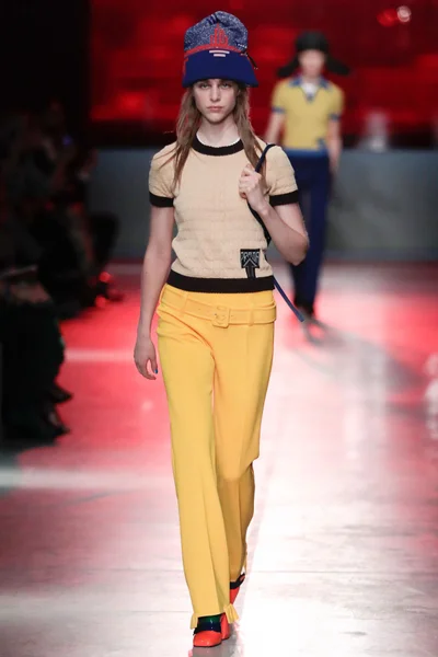 Look 33